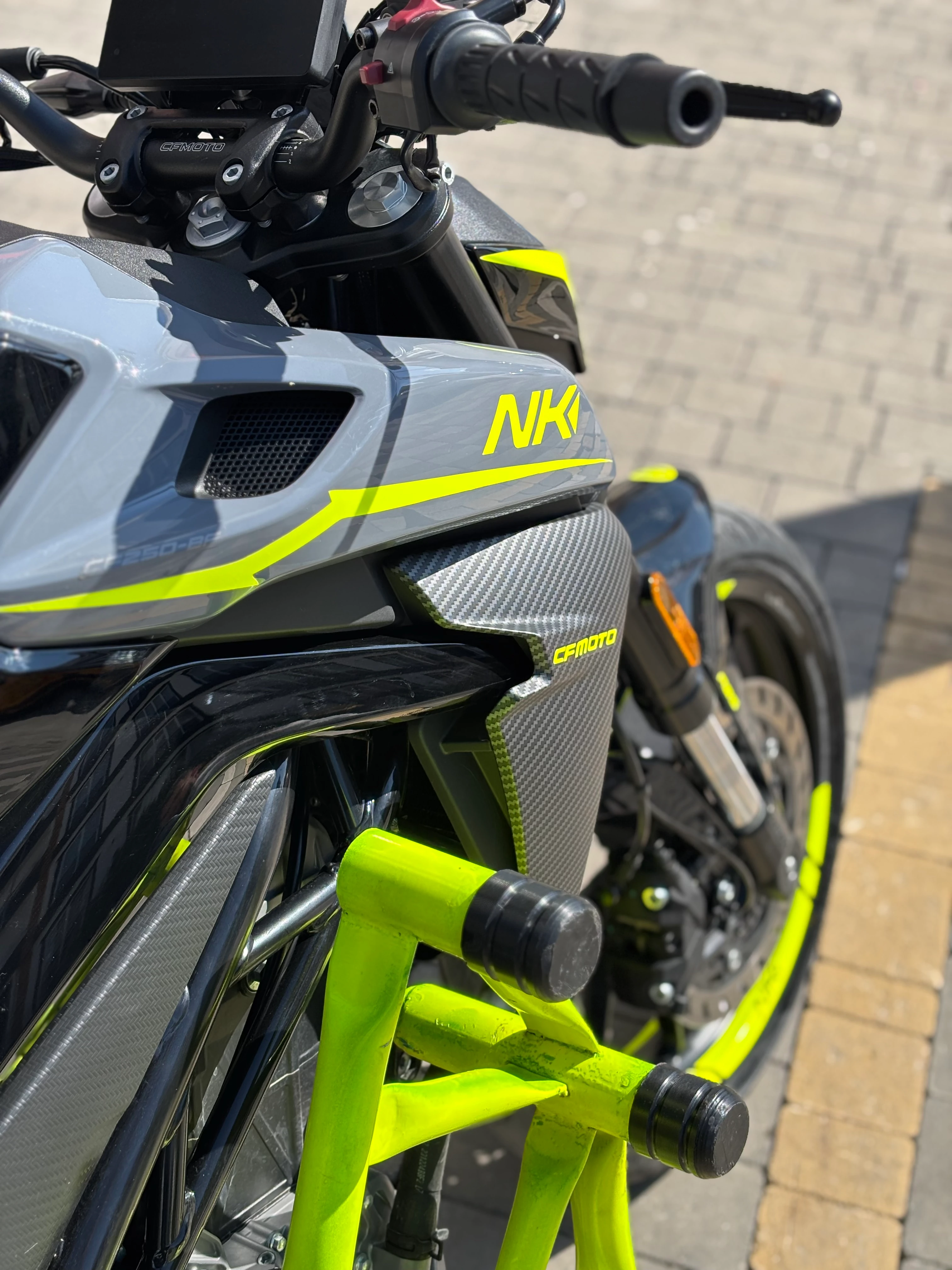 CFMOTO NK250 için Komple Neon Sarı Sticker Seti (20 Parça)