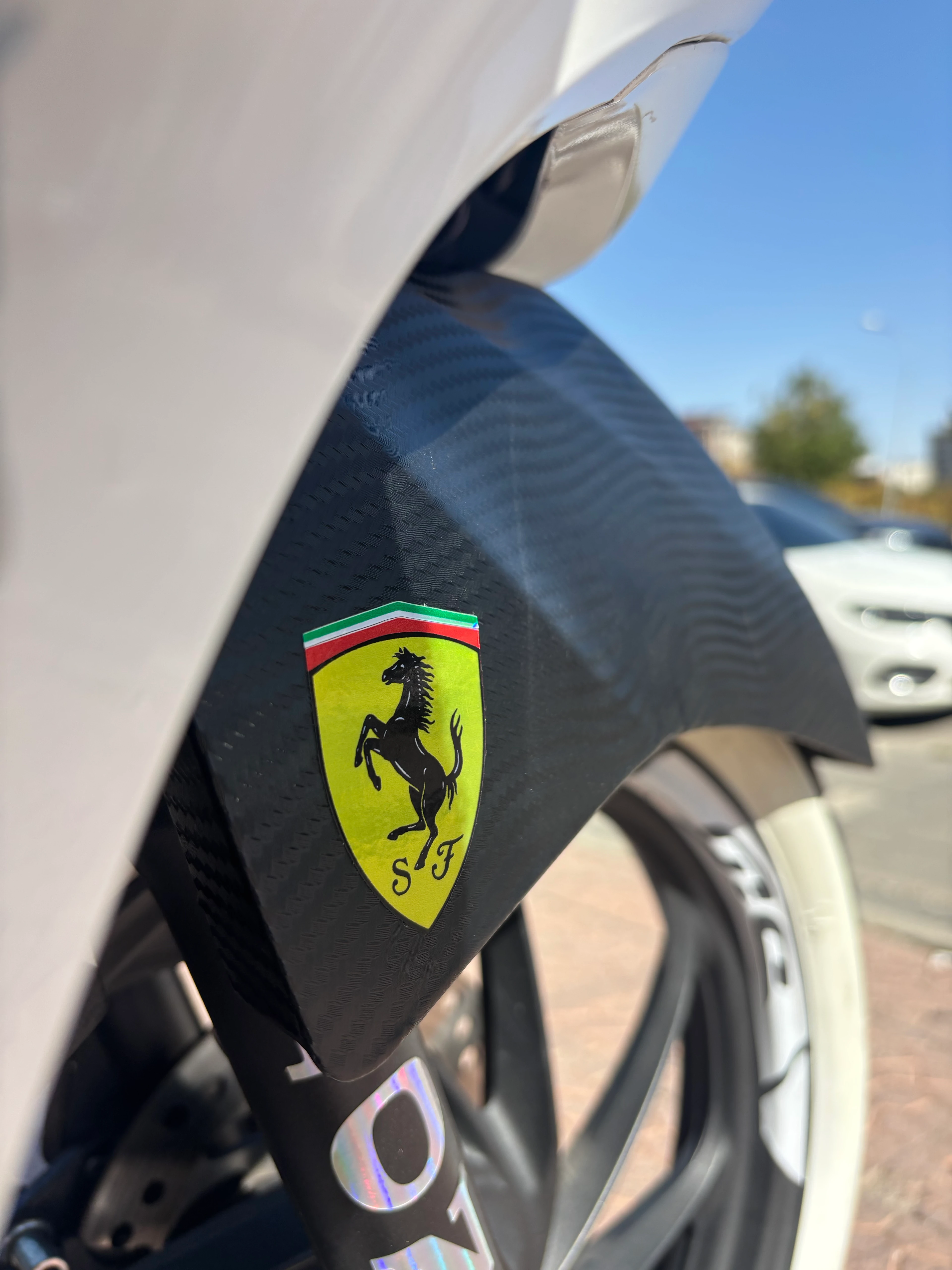 Motosiklet için Hologramlı Ferrari Sticker Etiket 