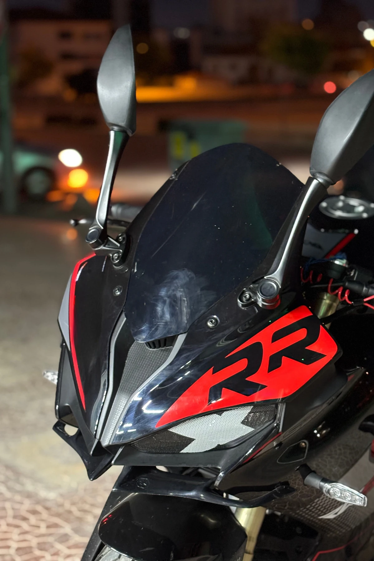 RKS SRK125R için Reflektörlü Kırmızı RR Detay Sticker Etiket 