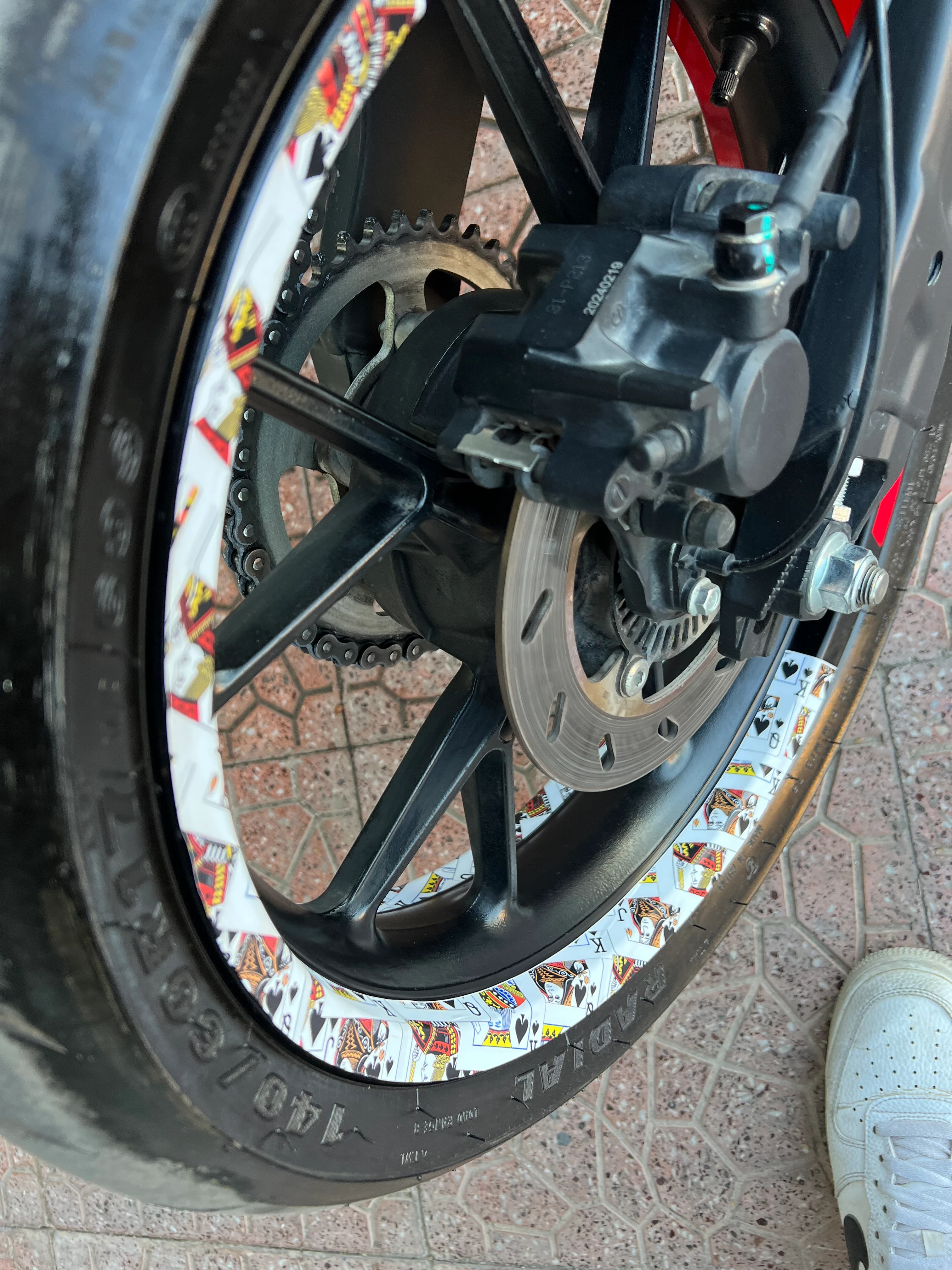 Motosiklet 17 Inch Jant Uyumlu İskambil Desenli Yarım Jant Şeridi Sticker Seti (4 Parça)