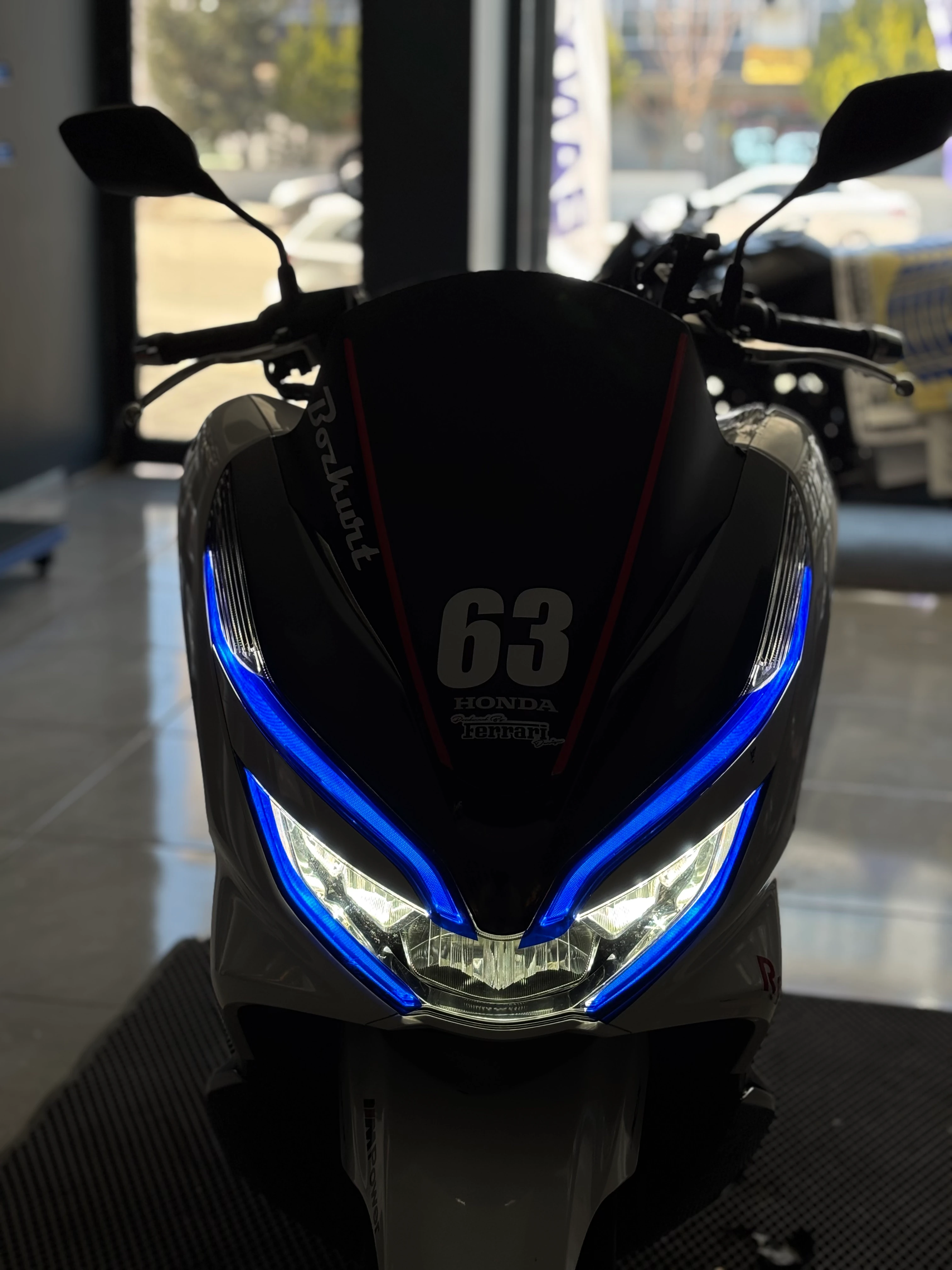 Honda PCX için Koyu Mavi Far Filmi Sticker Seti (2018-2019-2020 Yılları için)