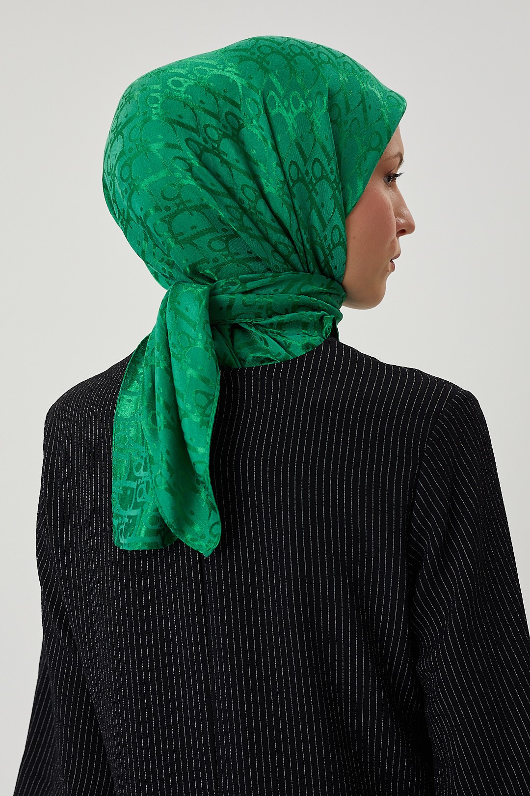 Benetton D Desen Parlak Jakar Eşarp