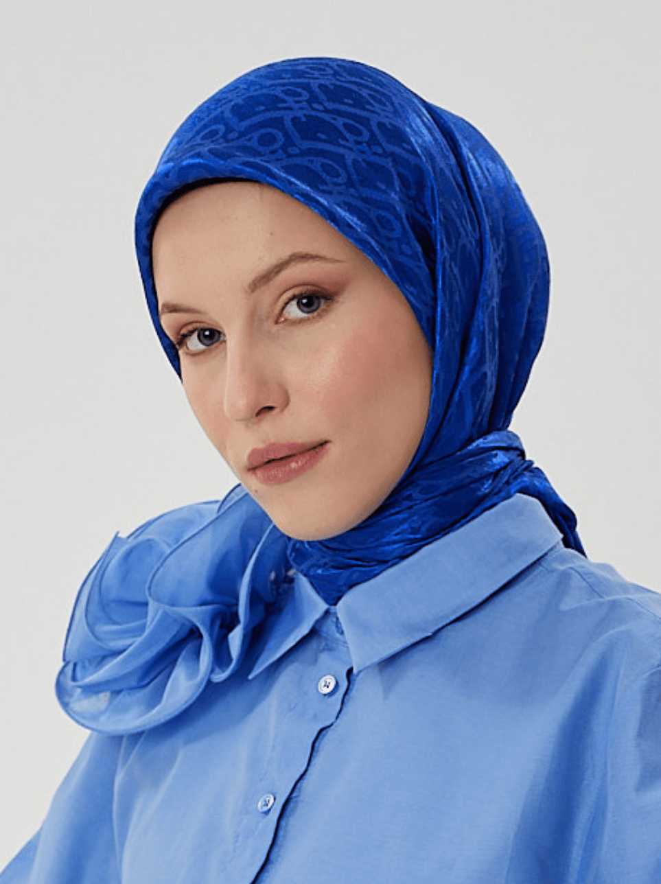 Saks Mavi D Desen Parlak Jakar Eşarp