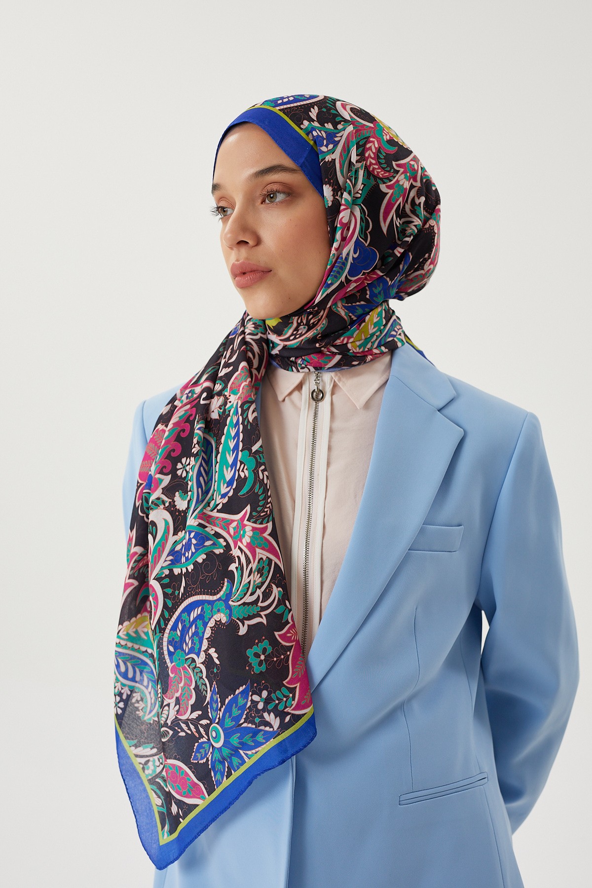 Saks Mavisi & Siyah Retro Desen Şal	
