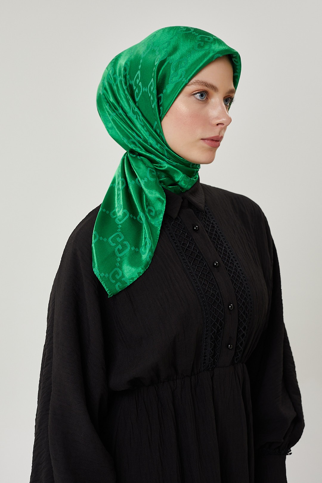 Benetton G Desen Parlak Jakar Eşarp