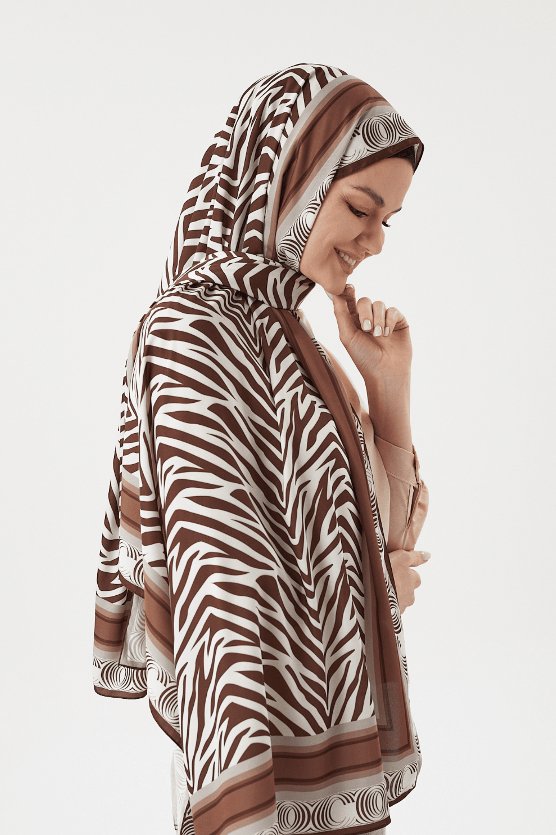 Acı Kahve Zebra Desen İpeksi Şal	