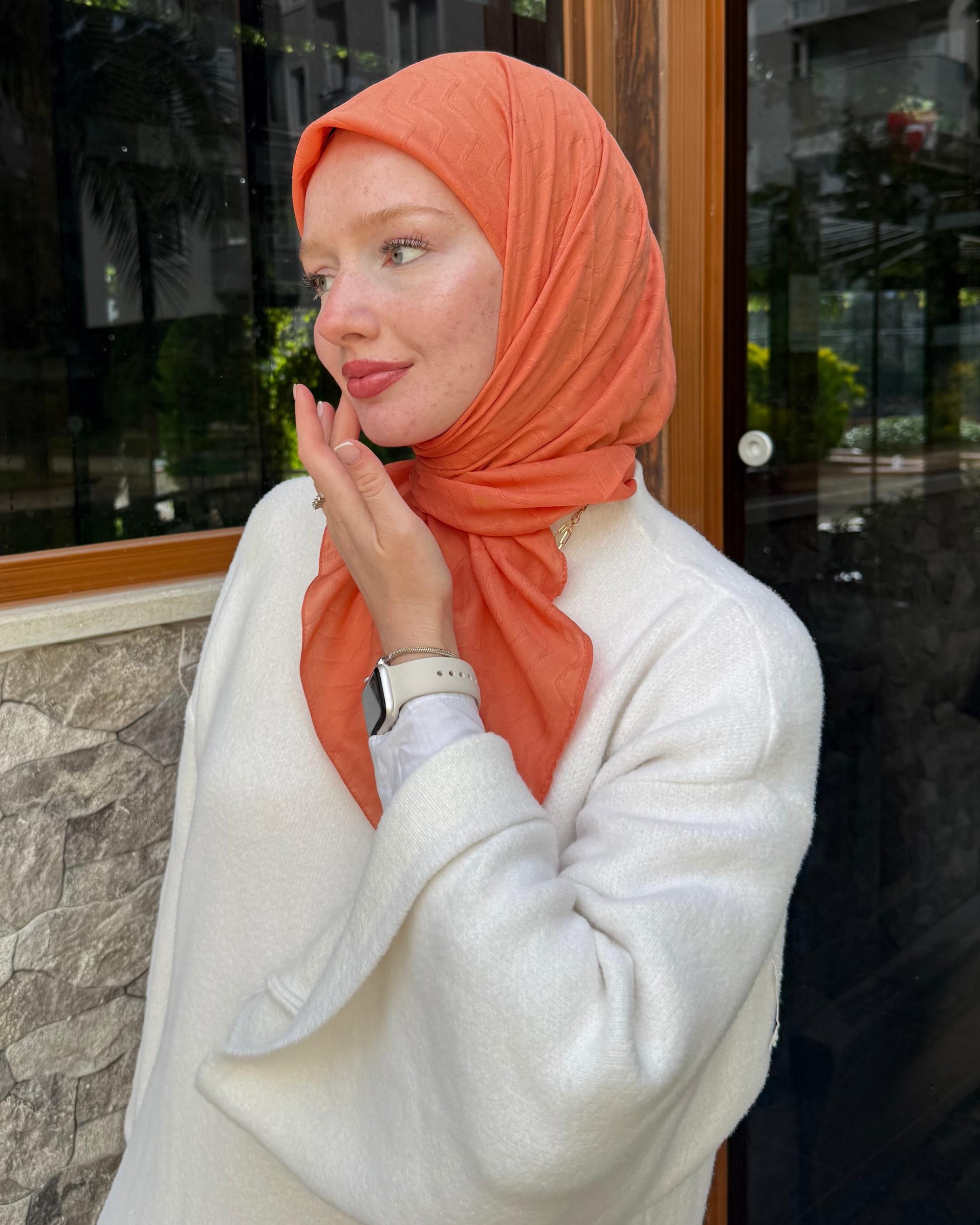 Pastel Turuncu Zikzak Bambu Jakar Eşarp