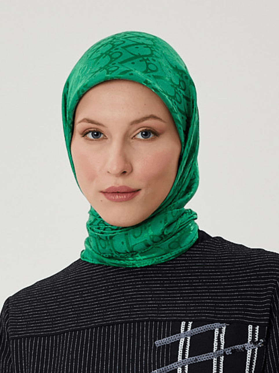 Benetton F Desen Parlak Jakar Eşarp