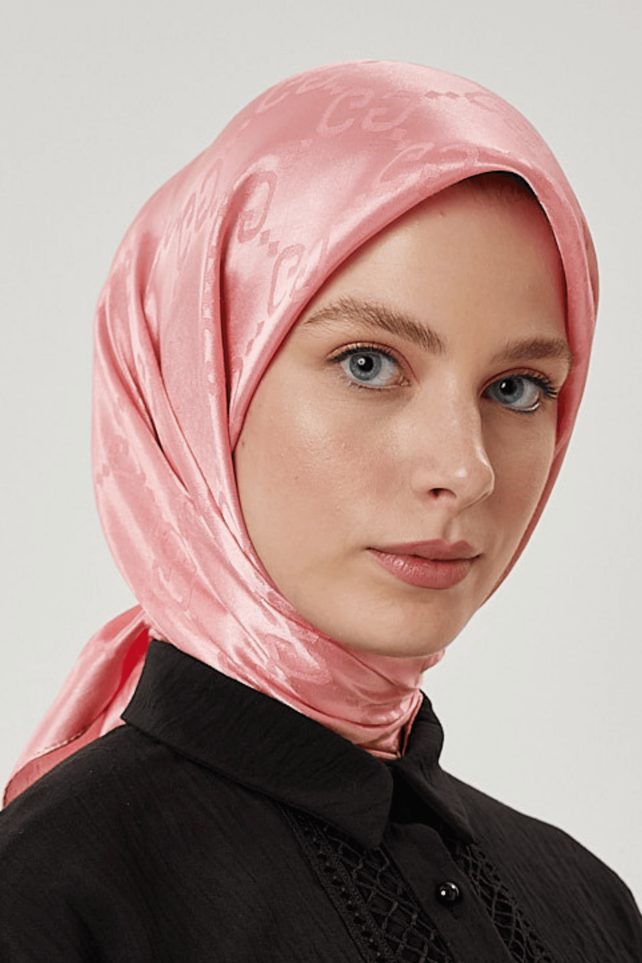 Şeker Pembe G Desen Parlak Jakar Eşarp