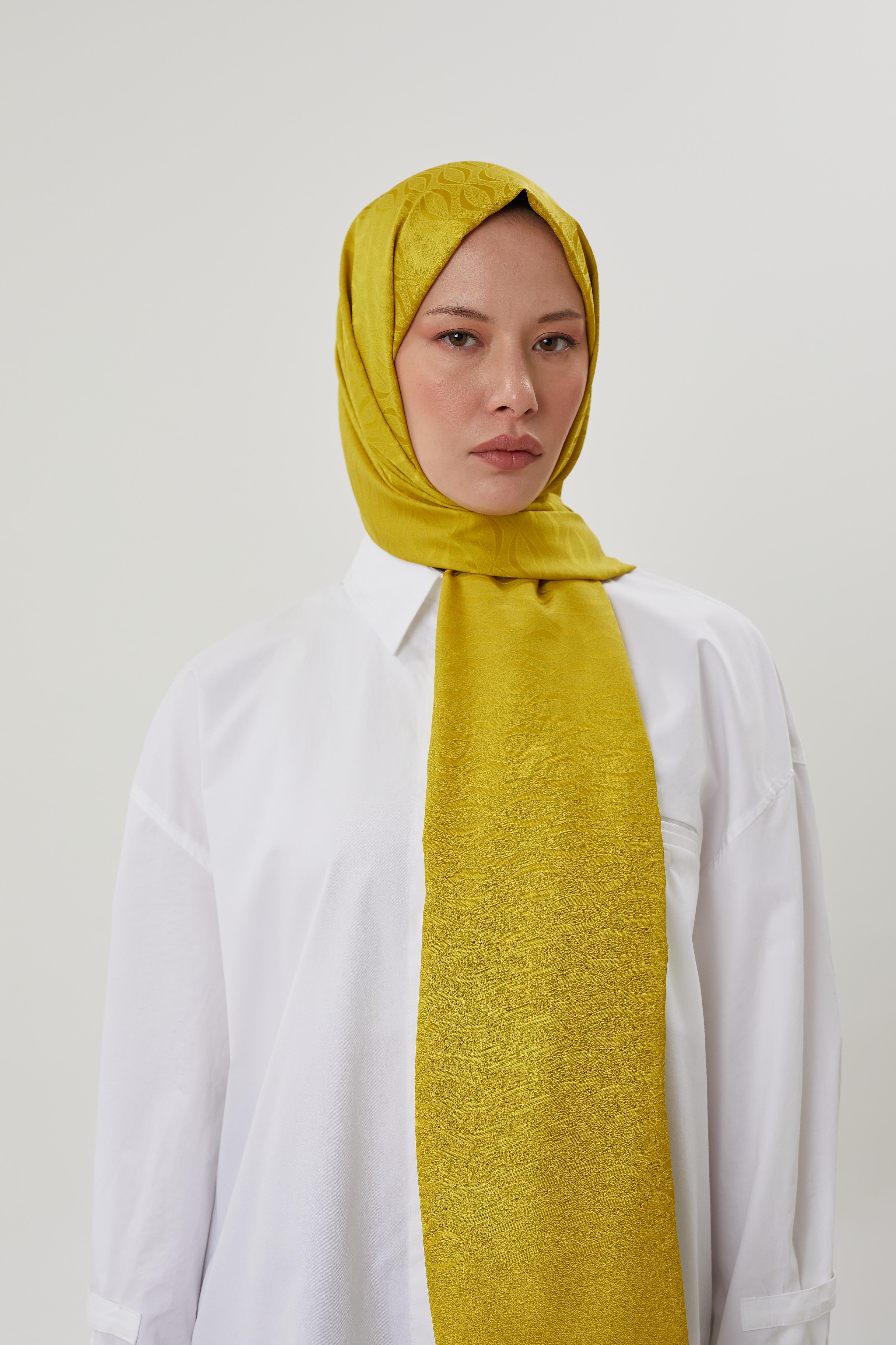 Olive Yeşili Shine Desen Jakar Şal	