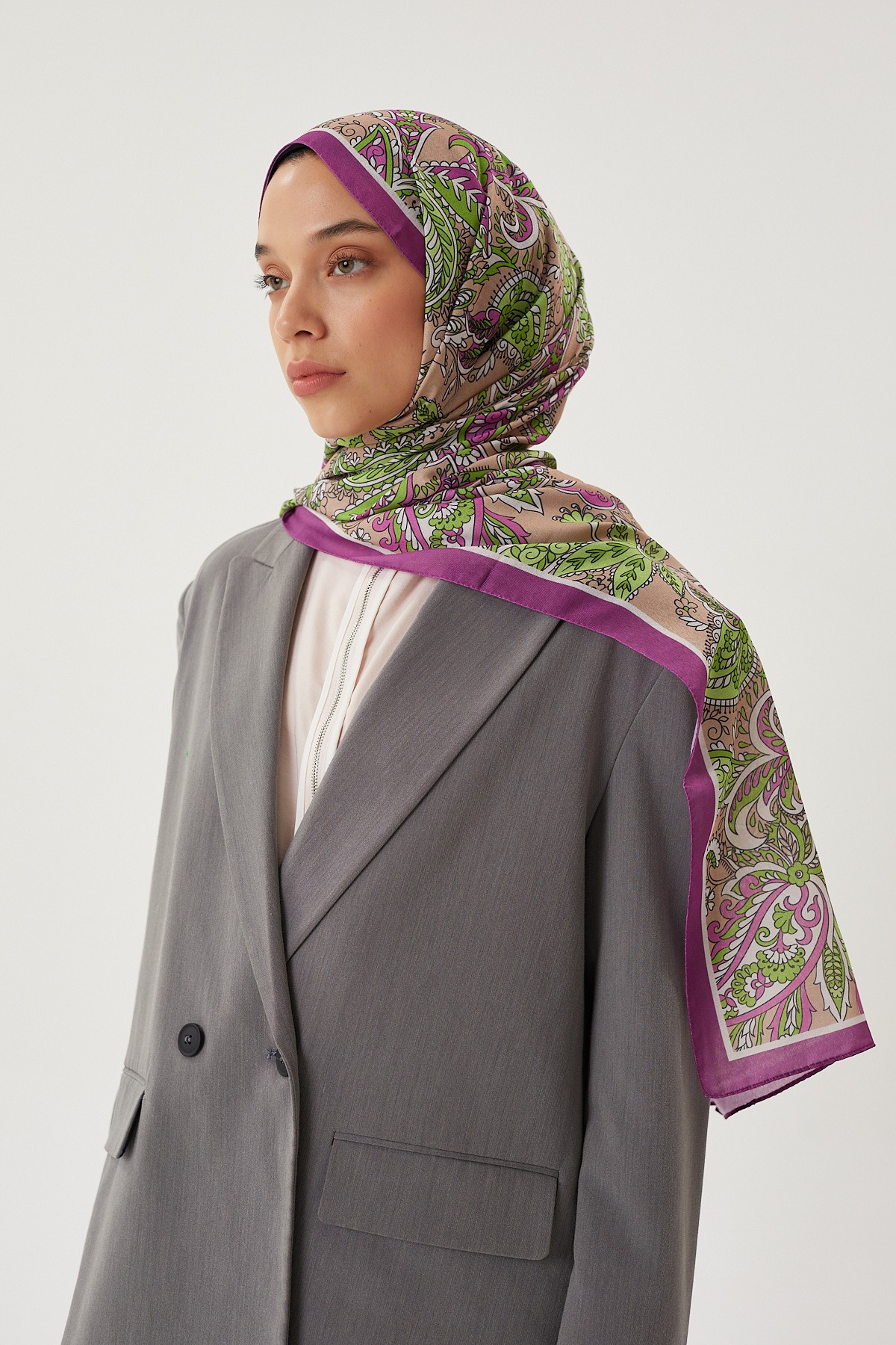 Mor & Koyu Vizon Retro Desen Şal	