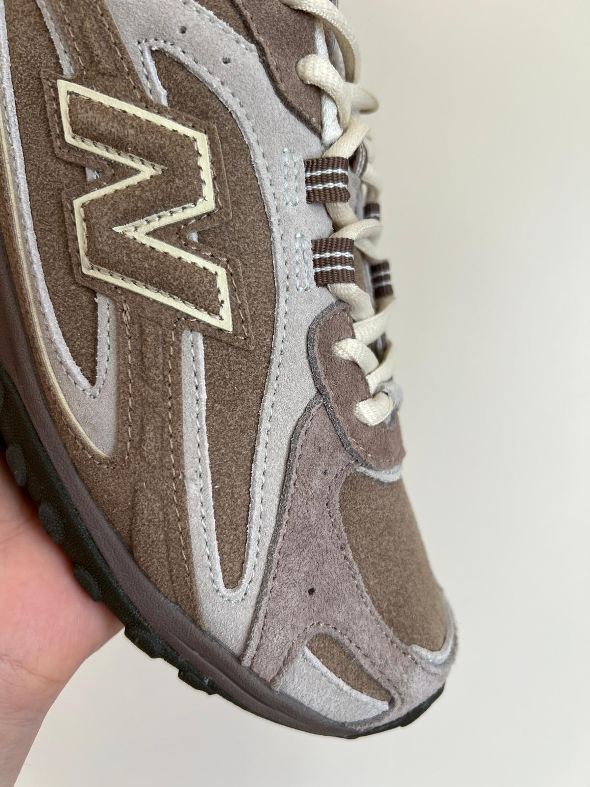 New Balance 204L Mushroom Arid Stone