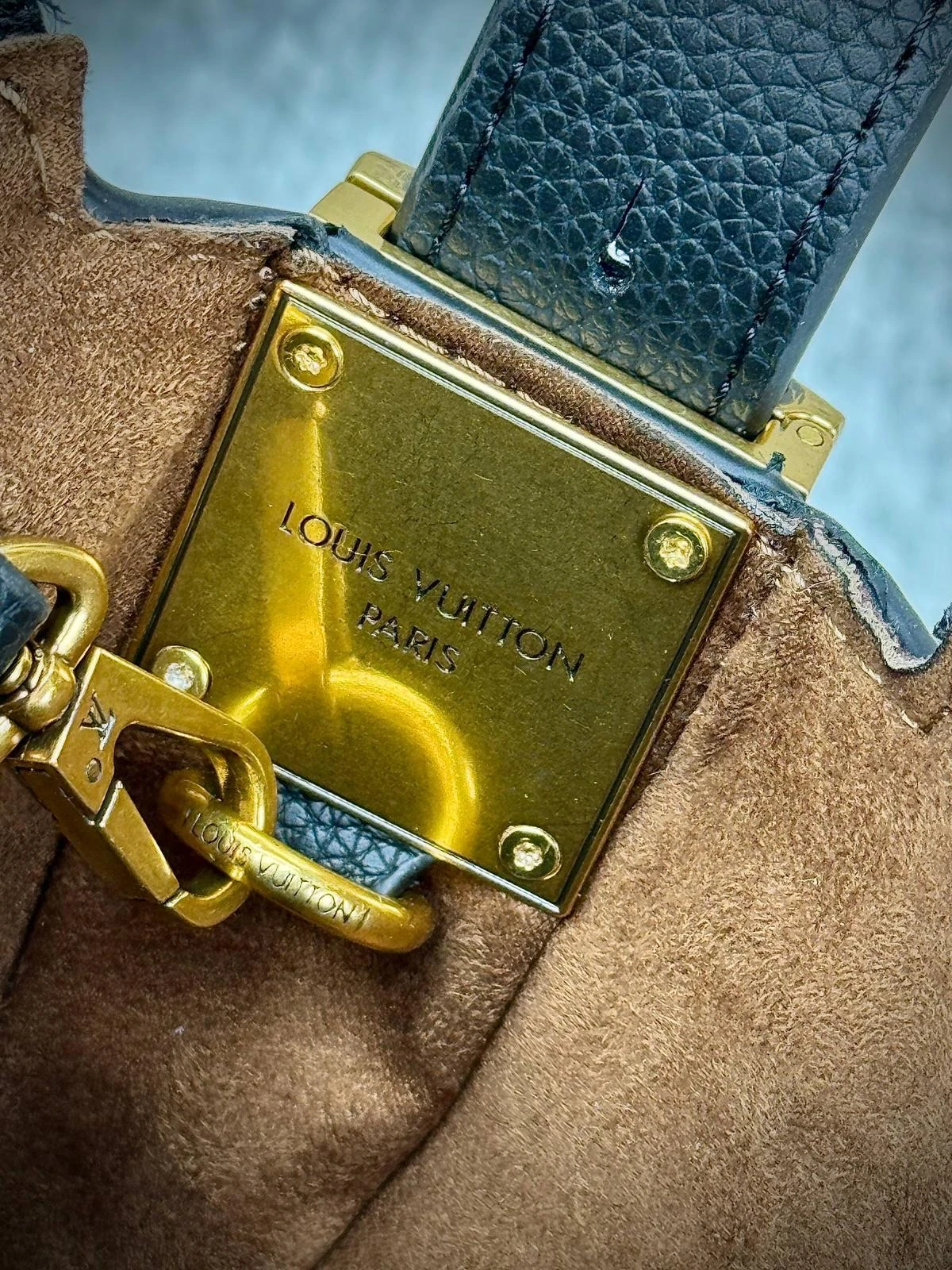 LV  Low Key Cookie MM Black