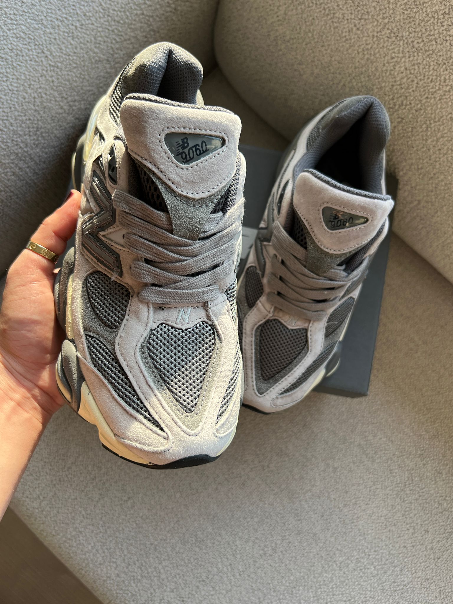 New Balance 9060 Koyu Gri ( Dar Kalıp )