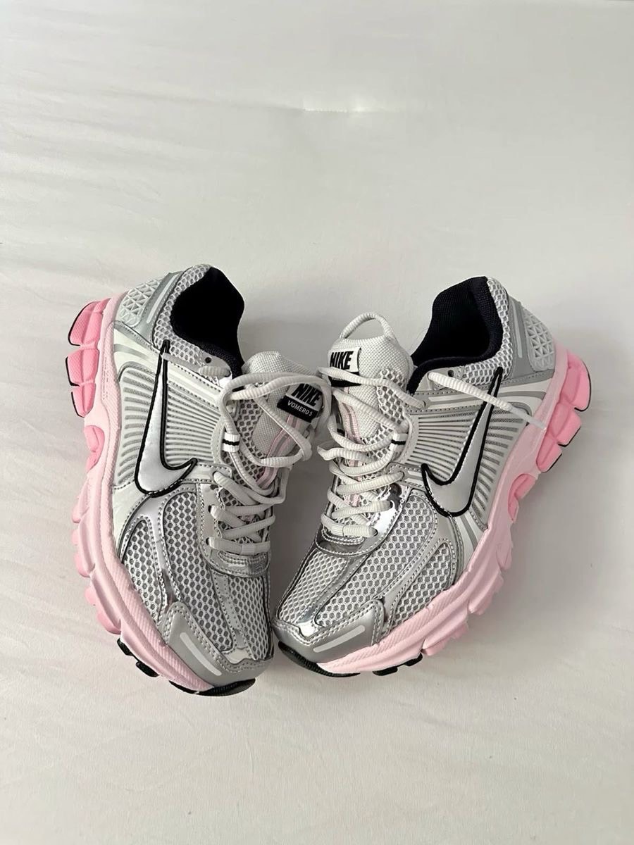 Nike Zoom Vomero Pink 