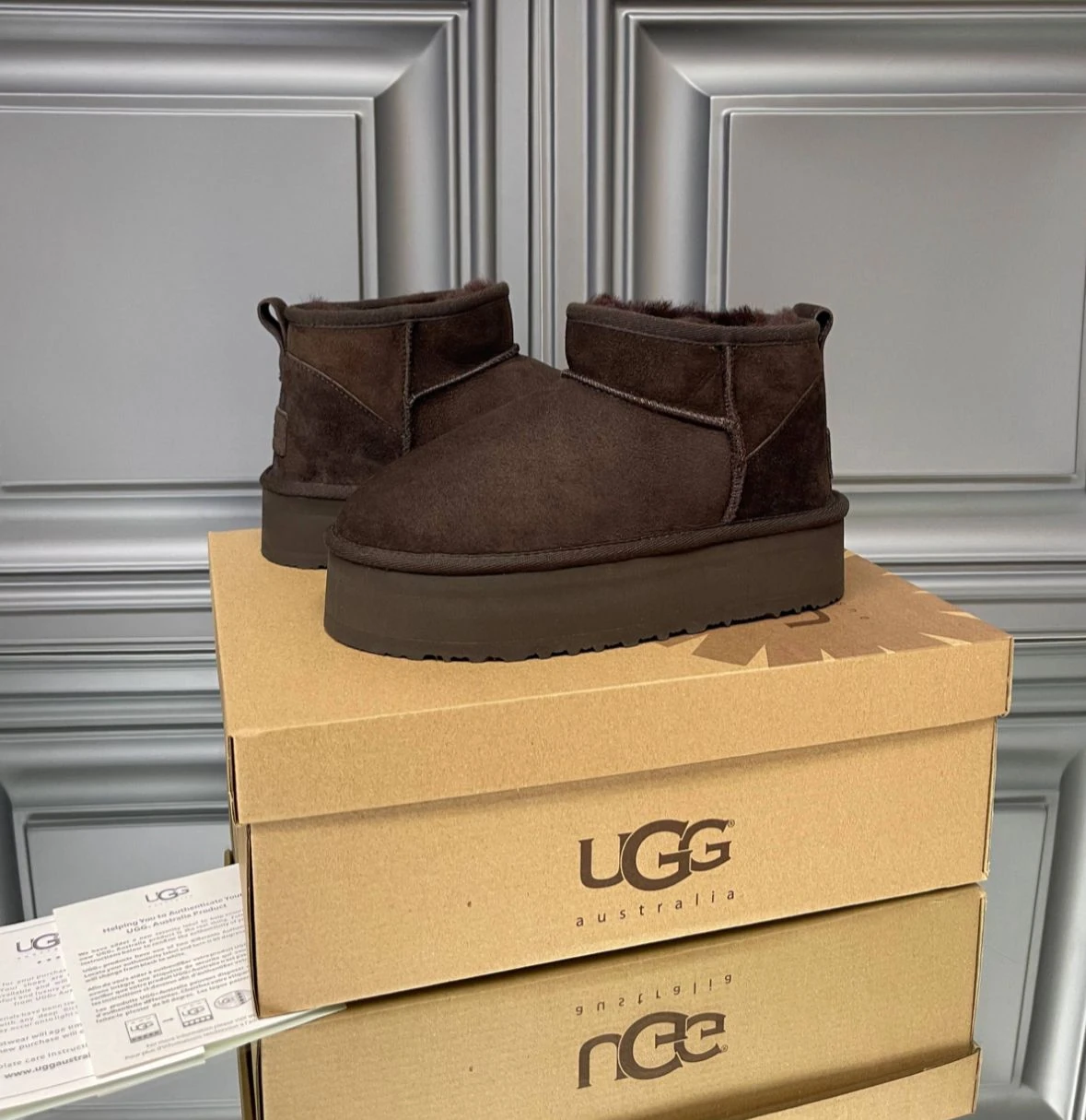 U.G.G W Platform Mini Chedar ( Dar Kalıp )