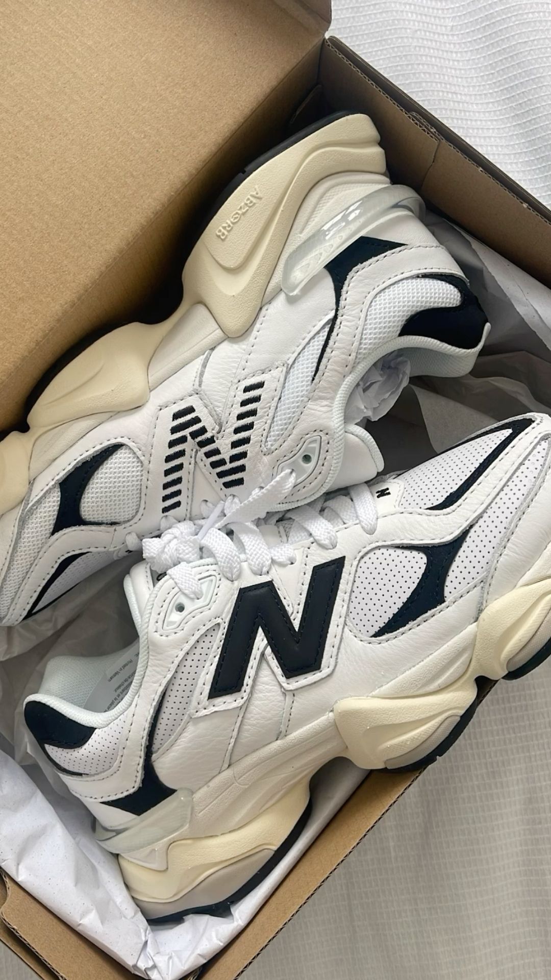New Balance 9060 White Black ( Dar Kalp )