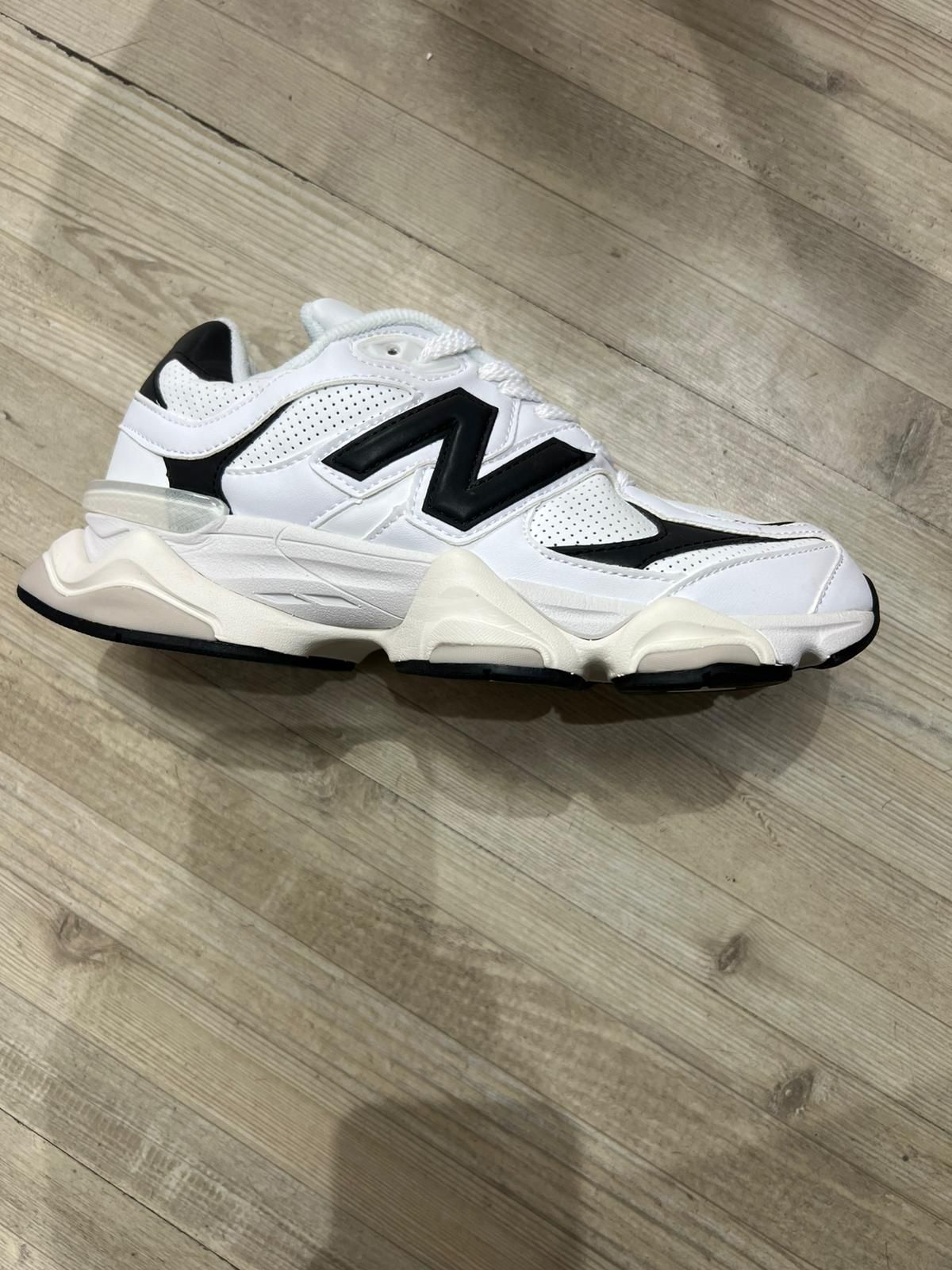 New Balance 9060 White Black ( Dar Kalp )