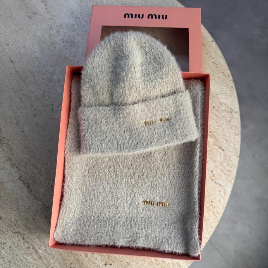 Miu Miu Bere Ve Atkı Takımı - Krem