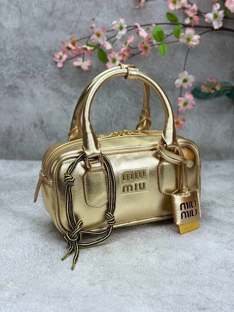 Miu Miu Arcadie Regular-Bag Gold 22 x 11 cm