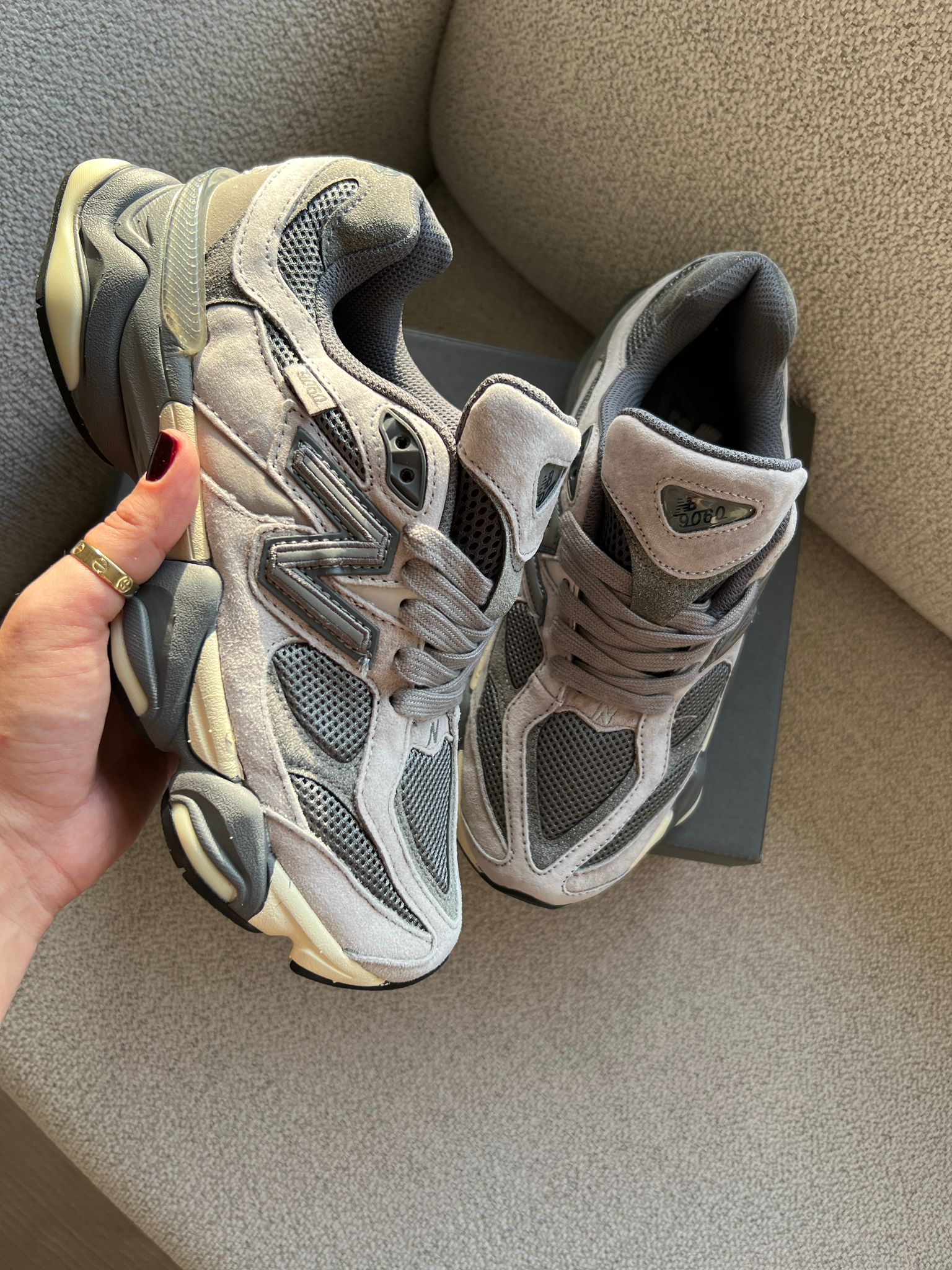 New Balance 9060 Koyu Gri ( Dar Kalıp )