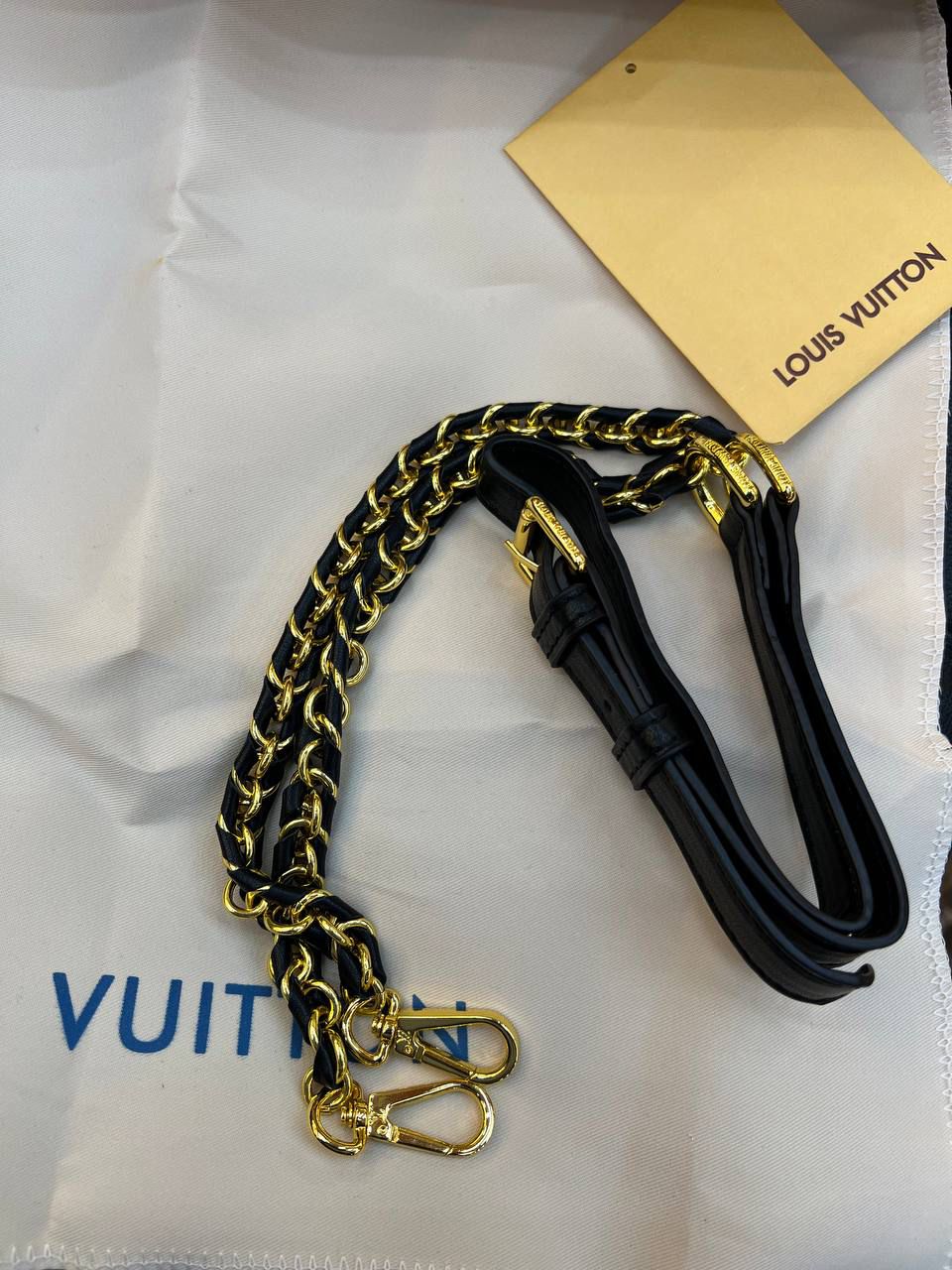 LV Capucines Black ( Original )