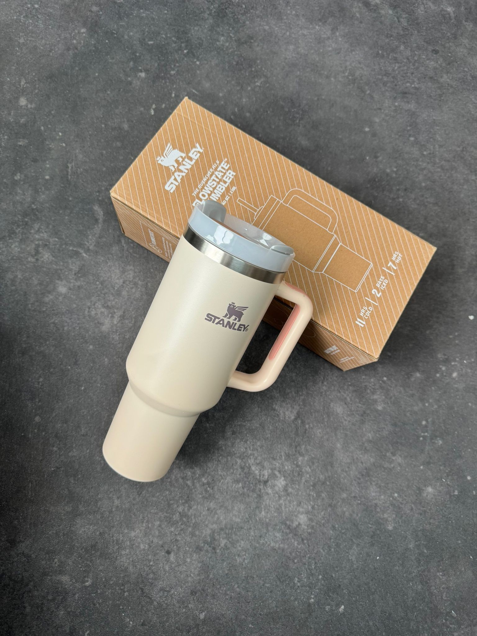 Stanley Termos 1.18L "Pudra original"