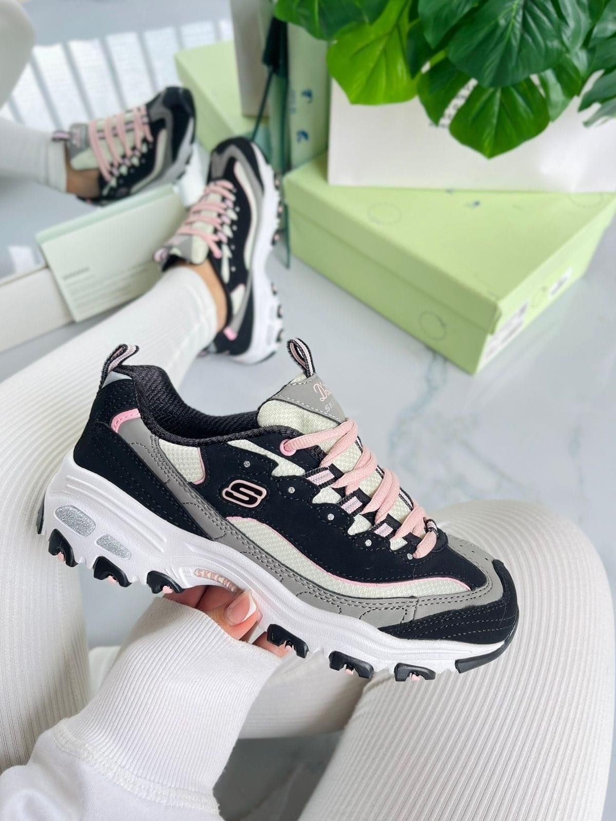 Skechers D’Lites Black Pink