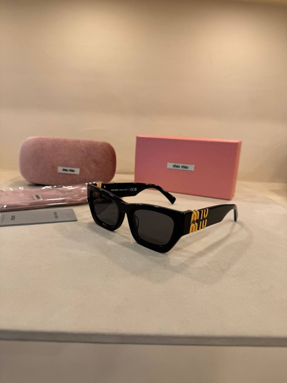 Miu Miu 2025 Black ( Original )