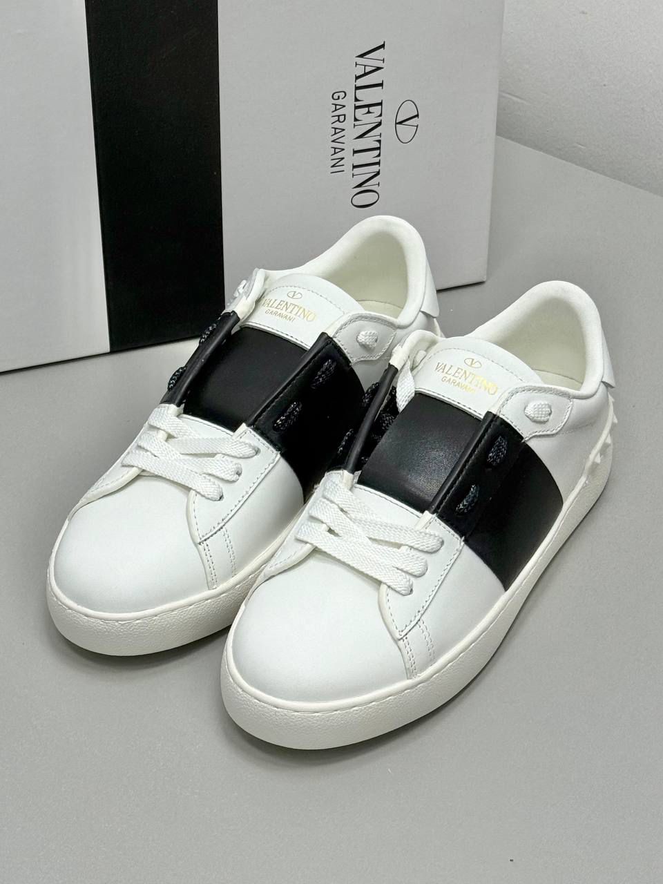 Valentino Garavani Women White-Black ( PREMİUM )