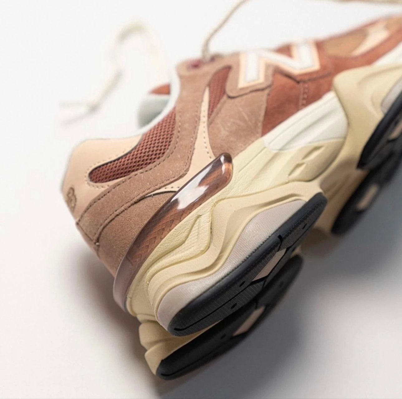 New Balance 9060 Sparrow Flat Taupe 