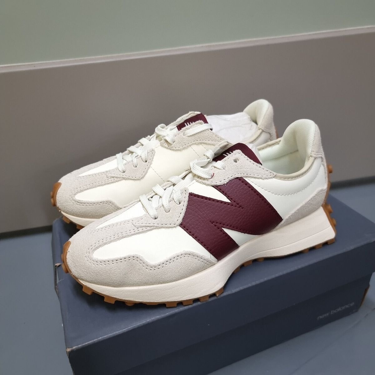 New Balance 327 Lifestyle Women's Shoes