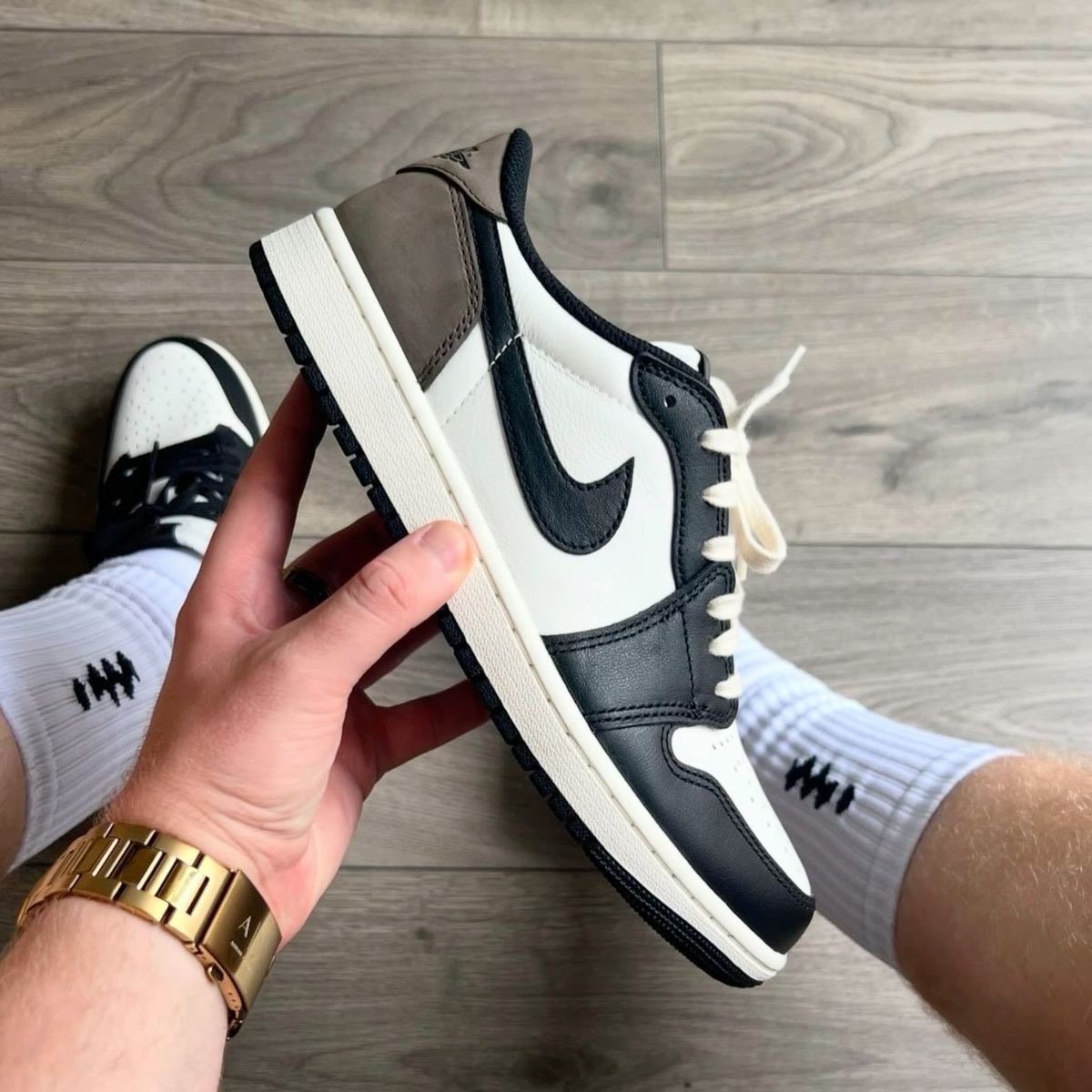 Air Jordan 1 Low OG 'Mocha' 