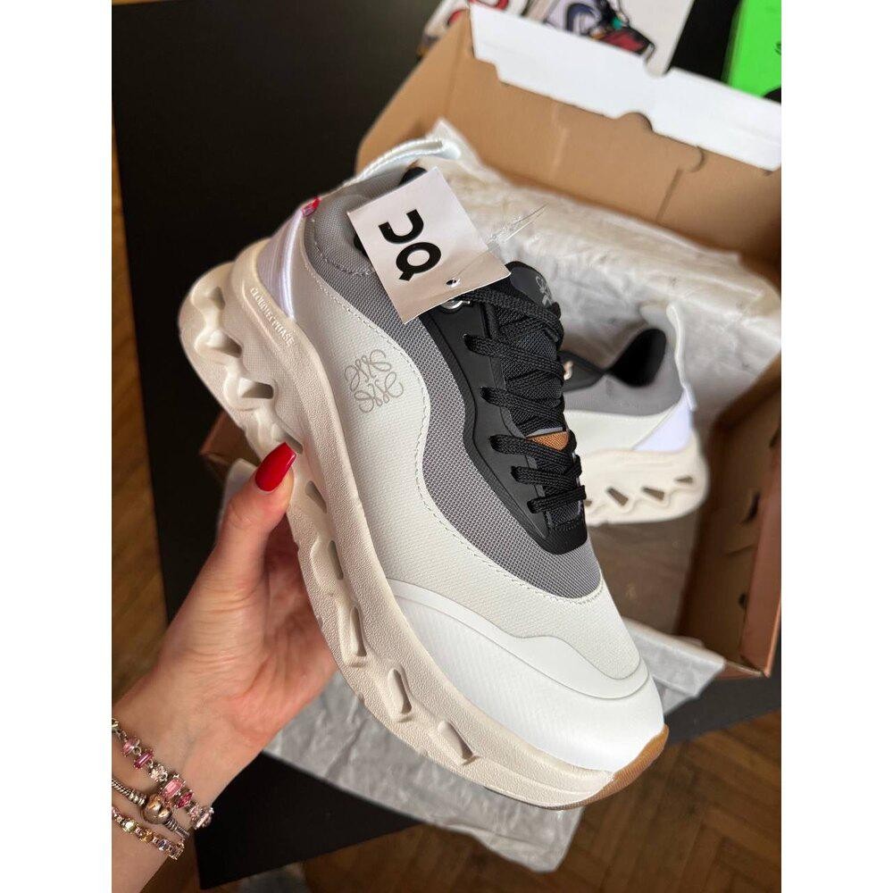 Loewe White Grey Black
