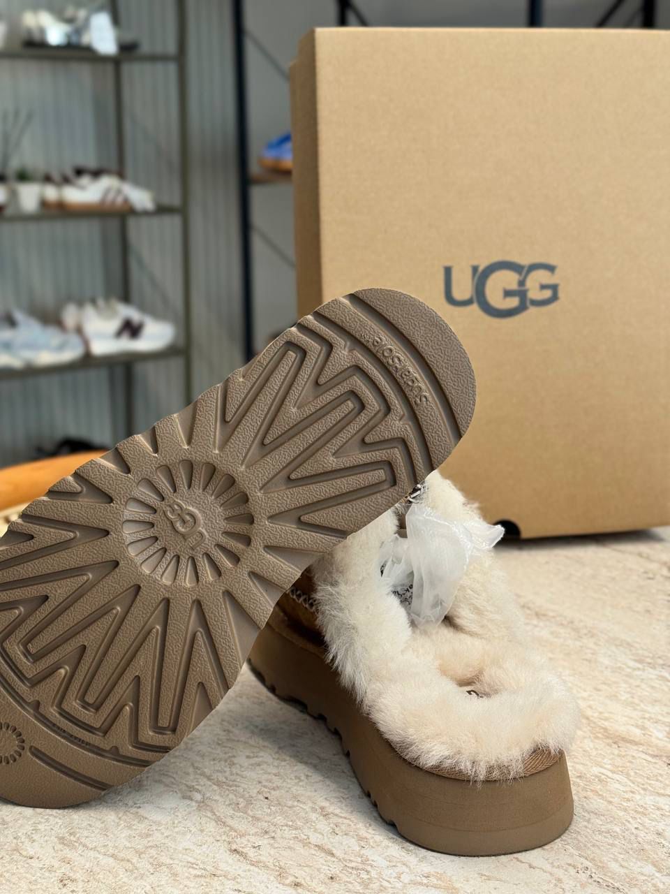 UGG DİSQUETTE ALPINE SLİPPER  İMPORTED ( Dar Kalıp )