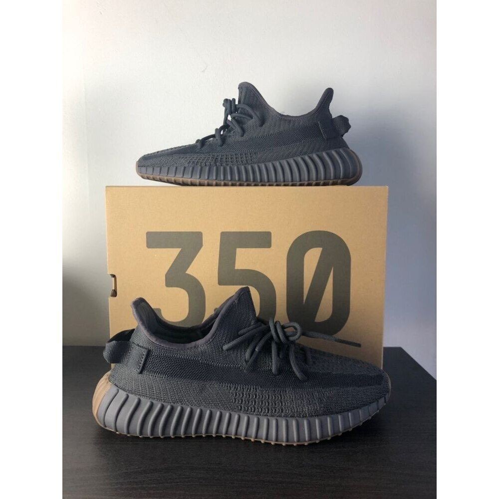 Yeezy 350 V2 Cinder