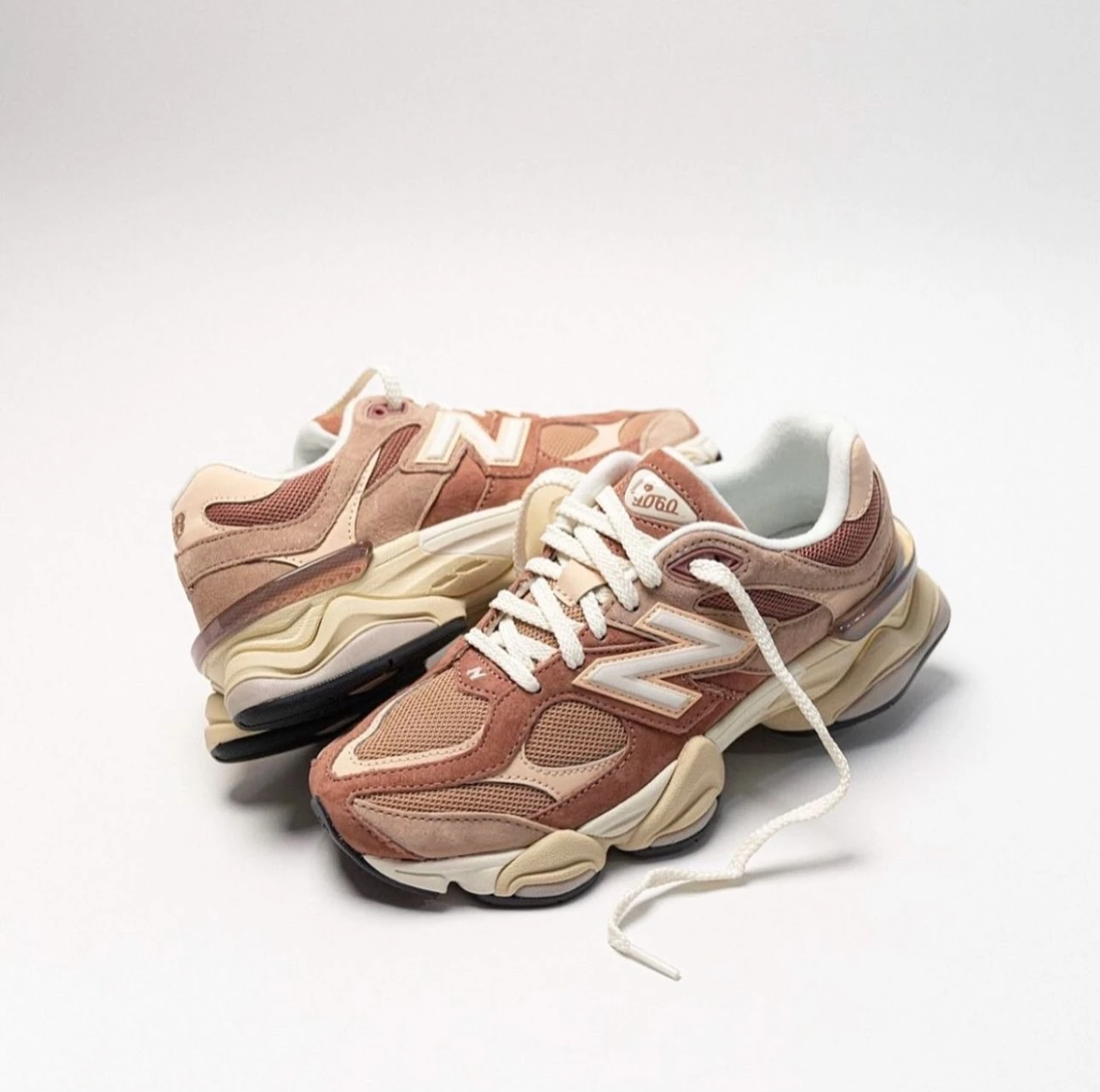 New Balance 9060 Sparrow Flat Taupe 