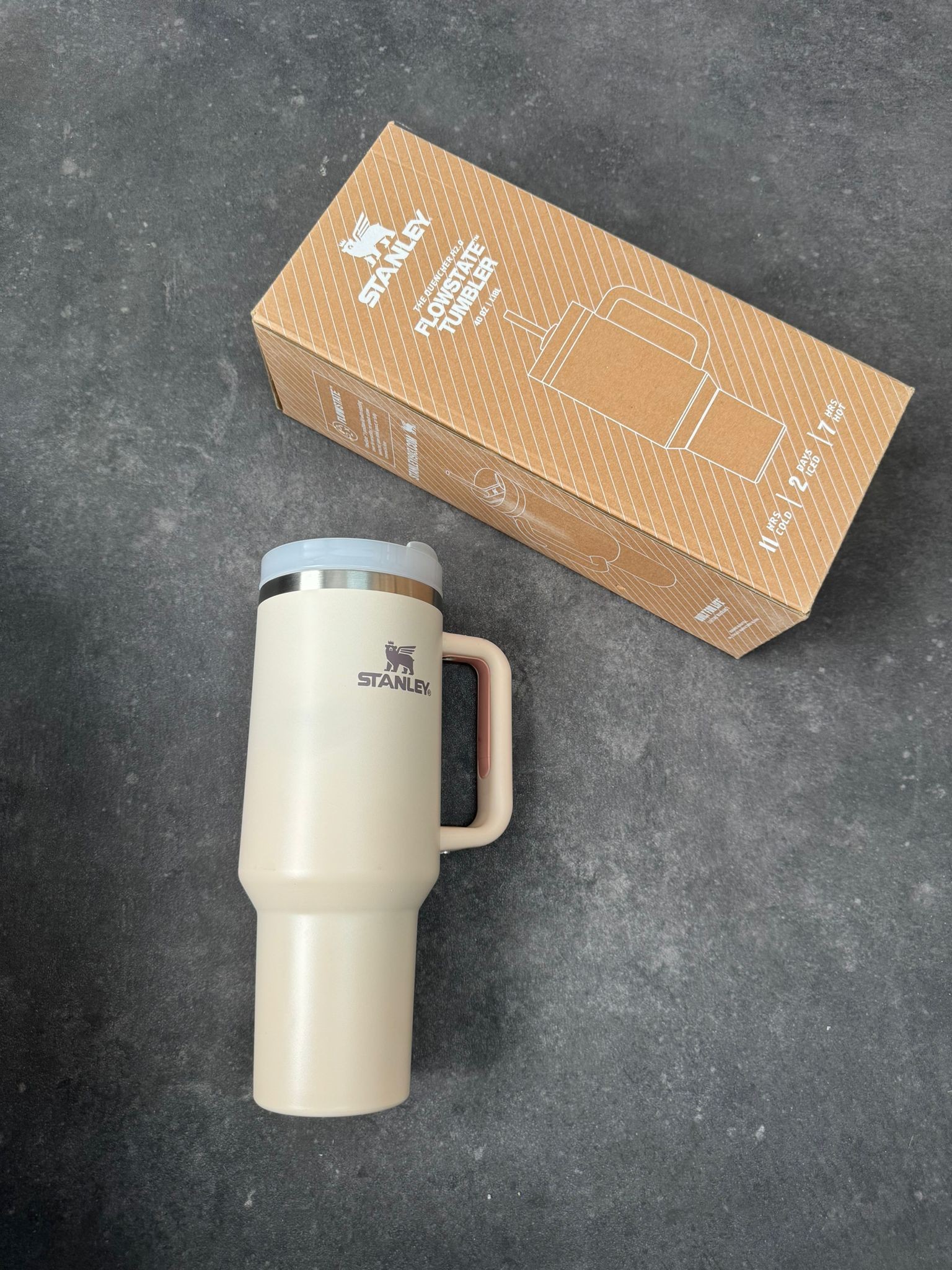 Stanley Termos 1.18L "Pudra original"