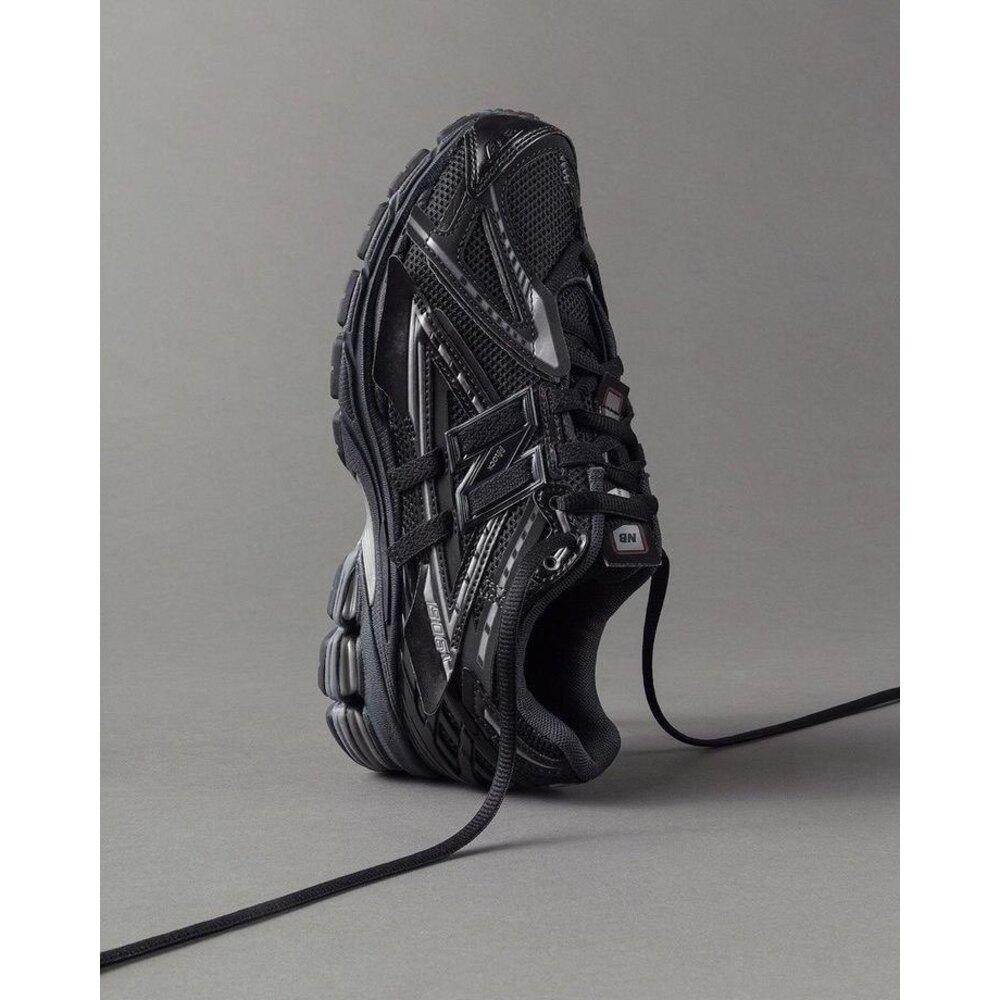 New Balance 1906A Black