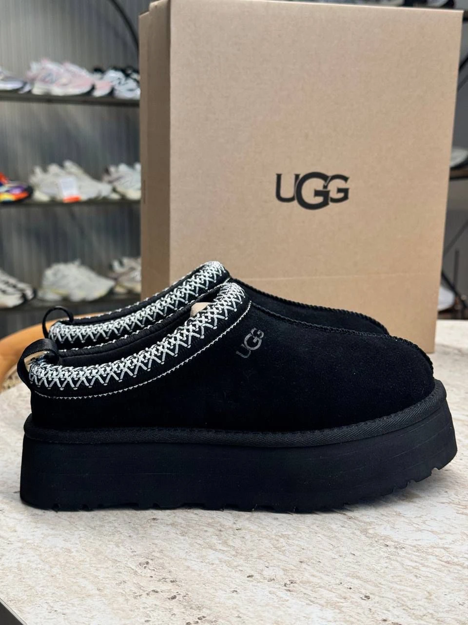 UGG PLATFORM CHINA BLACK ( Dar Kalıp )