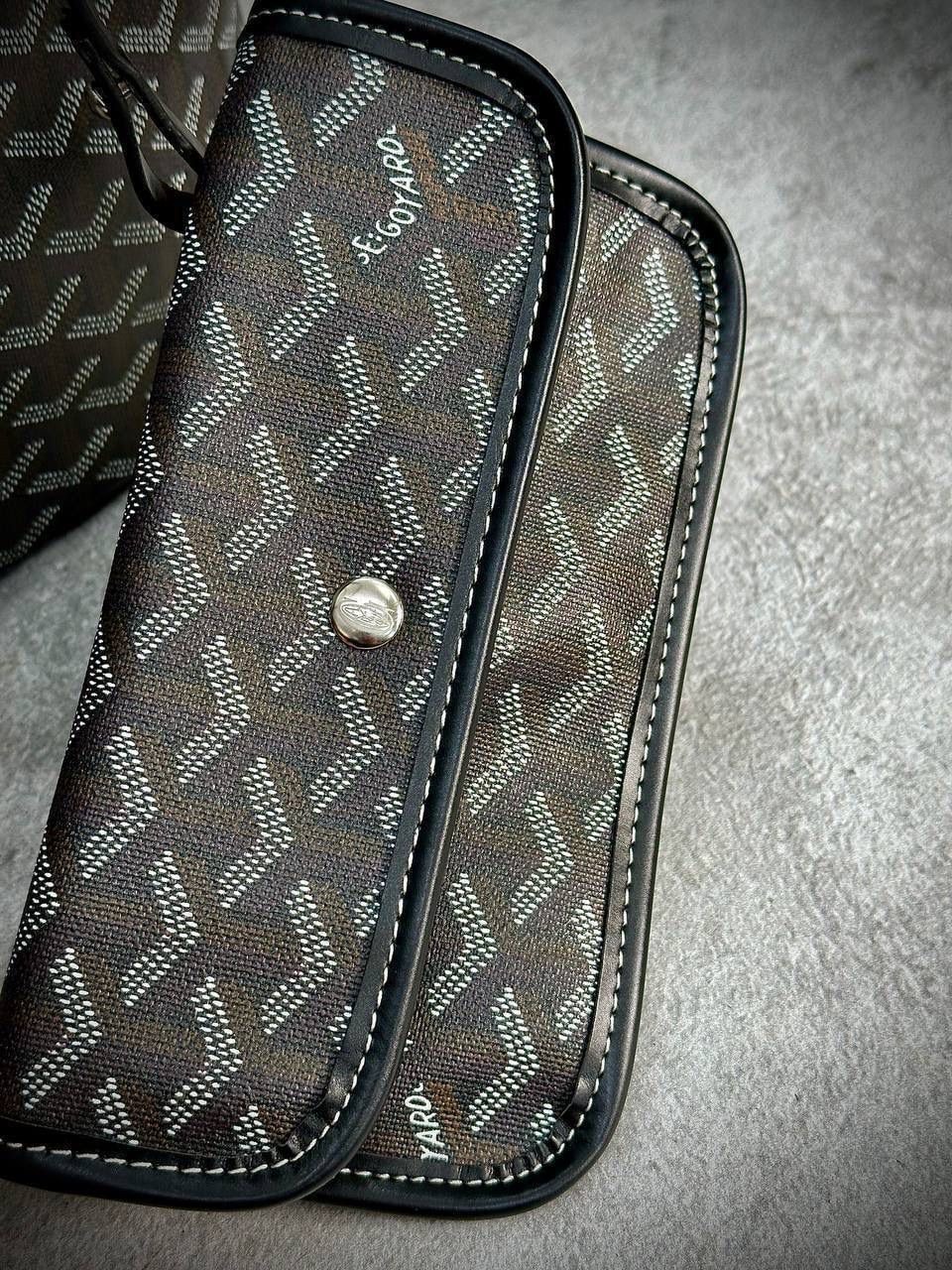 G.oyard Saint Louis GM Black 35x30cm 