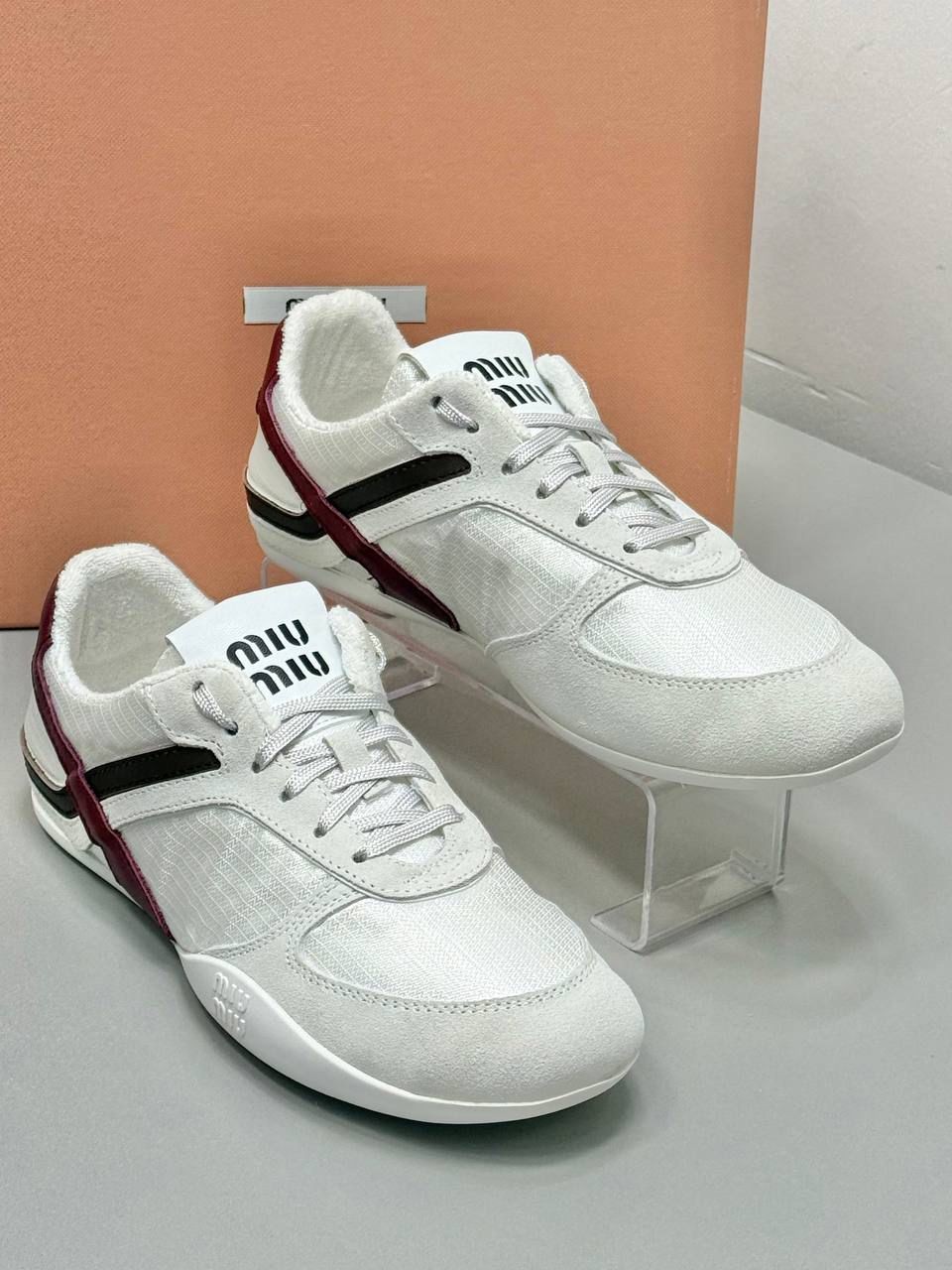 Miu Miu Women White-Bordo