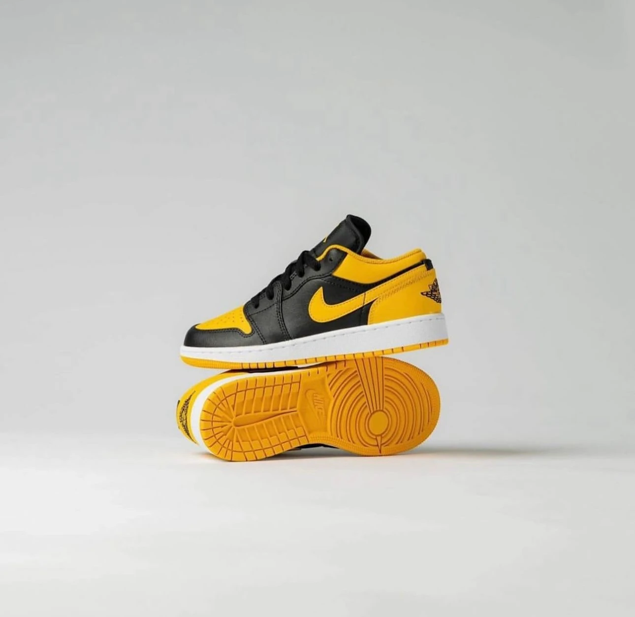 Air Jordan 1 Low Yellow Ochre 