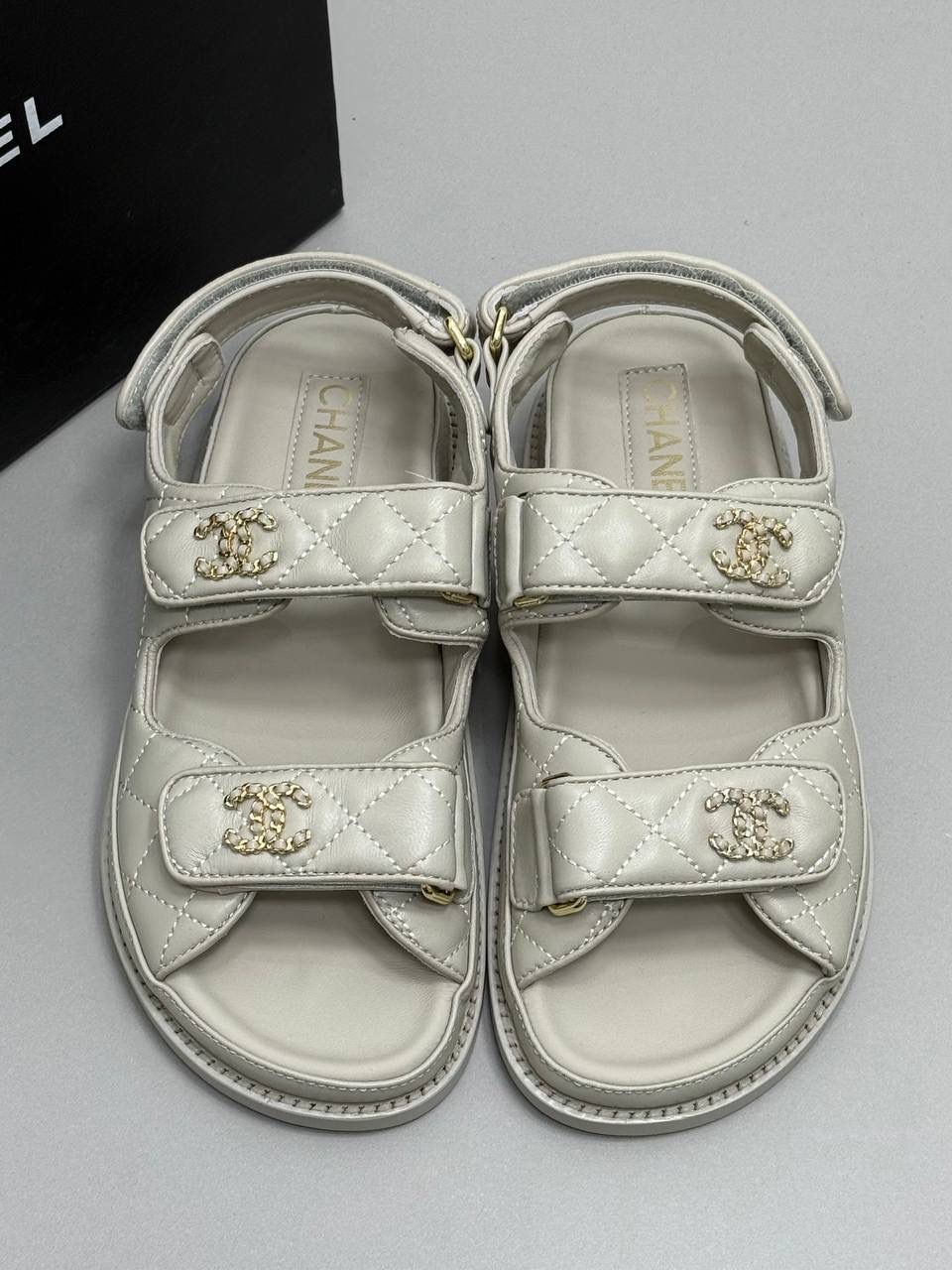 Chanel Women Krem