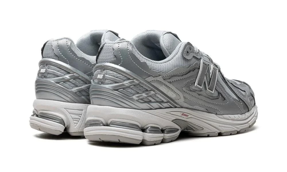 New Balance 1906D "PROTECTION PACK - SILVER METALLIC" 