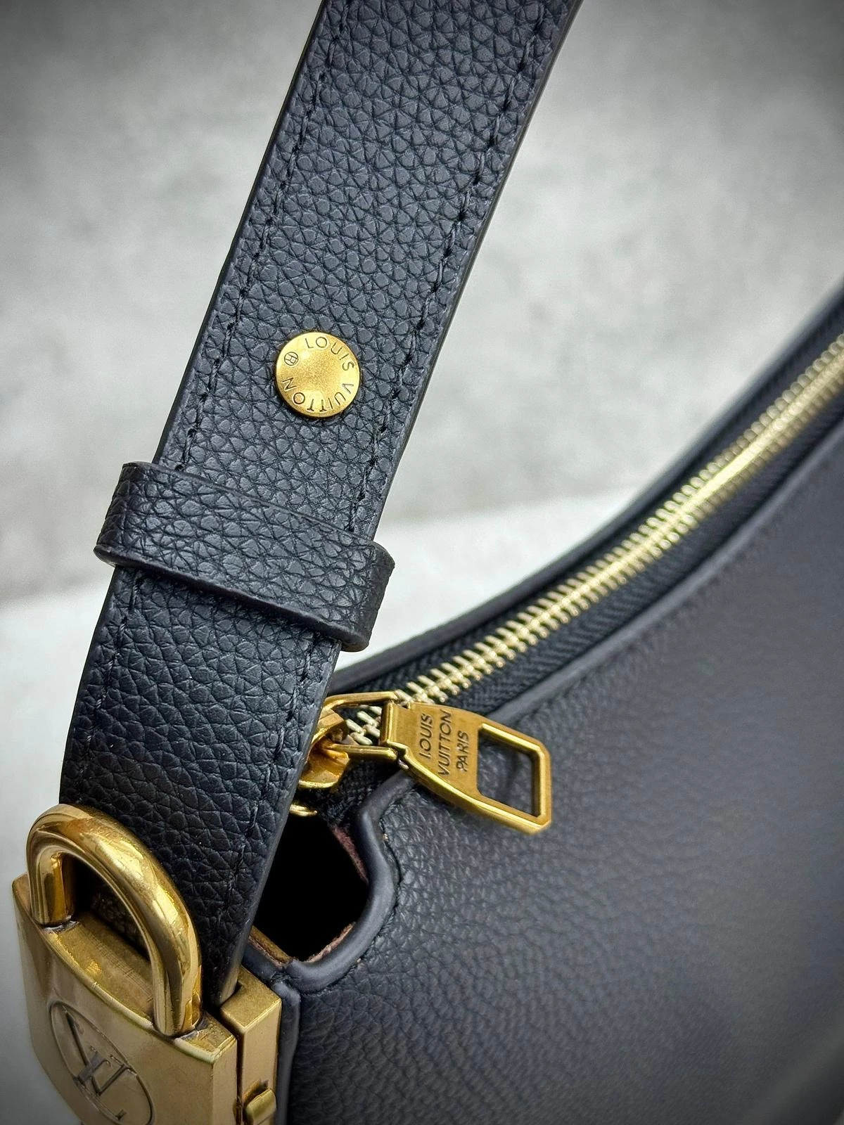 LV  Low Key Cookie MM Black