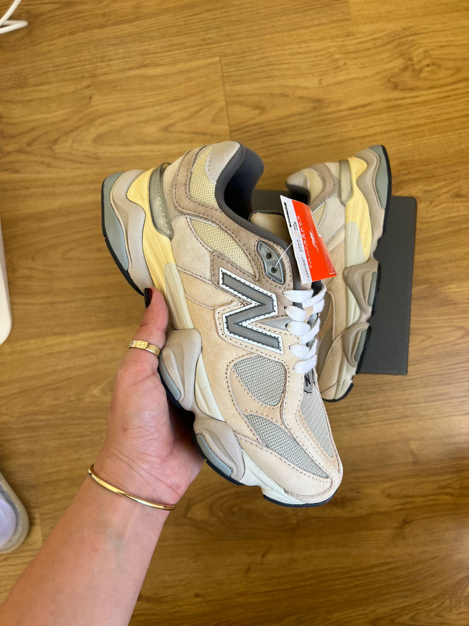 New Balance 9060 Beige ( Dar Kalıp )