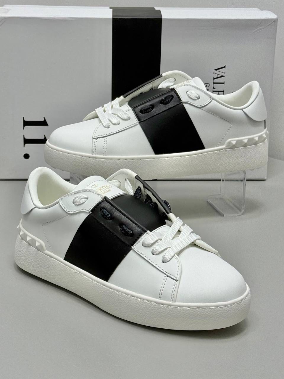 Valentino Garavani Women White-Black ( PREMİUM )