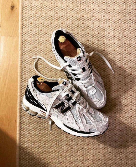 New Balance 1906D Beige 