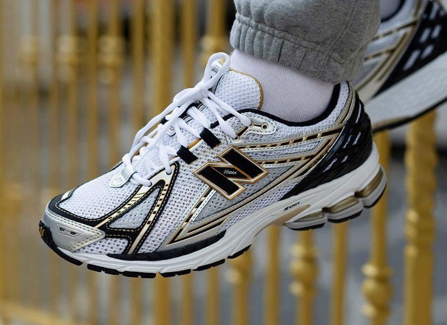 New Balance 1906R Black
